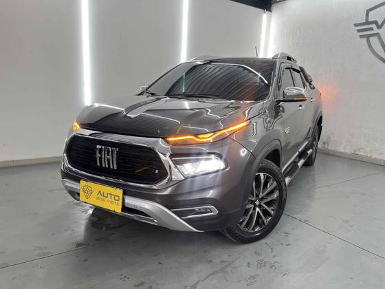 FIAT TORO 2.0 16V TURBO DIESEL RANCH 4WD AT9 FIAT TORO 2.0 16V TURBO DIESEL RANCH 4WD AT9